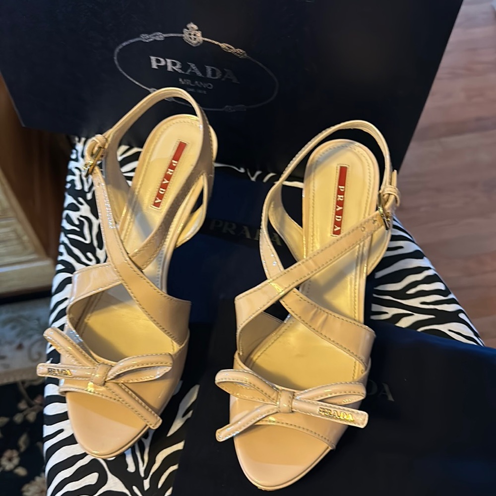 Prada ❤️ Strappy Sandals~4.5” Heels. Beige Patent leather ~Size 8.5 Pre❤️Loved.